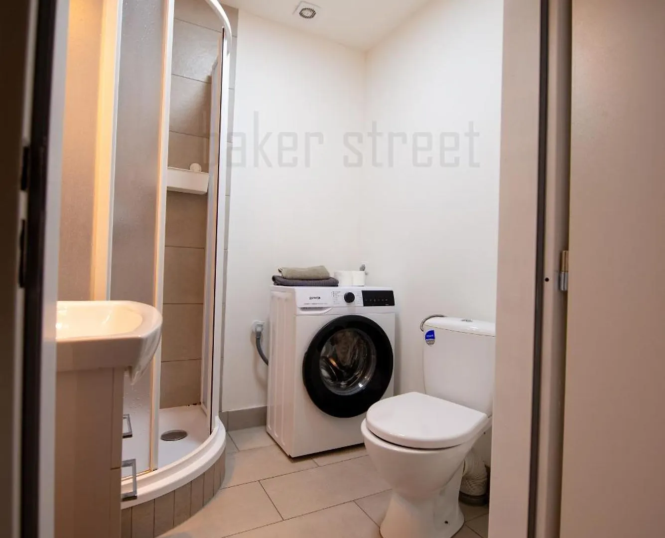 2 Rooms Apartment Close To Palmovka Prag